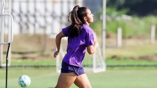 Jogadora do Corinthians em treinamento