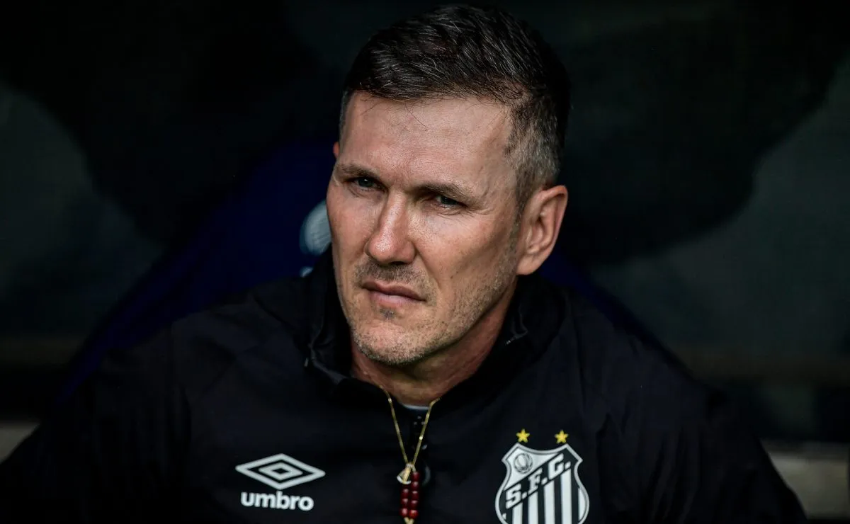 Alberto Guerra toma decisão sobre Paulo Turra no Grêmio