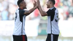 Carlos Vinícius (à direita) está em último ano de contrato no Fulham e pode ser alvo de investida do São Paulo na próxima janela