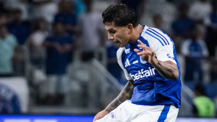 Lucas Romero fez um golaço que abriu caminho para vitória do Cruzeiro sobre Bahia