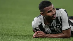 Cuiabano com a camisa do Botafogo. Foto: Thiago Ribeiro/AGIF