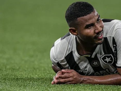 Simon aponta erro em pênalti não marcado para o Botafogo