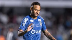 SP - SANTOS - 16/04/2025 - BRASILEIRO A 2025, SANTOS X ATLETICO-MG - Neymar jogador do Santos durante partida contra o Atletico-MG no estadio Vila Belmiro pelo campeonato Brasileiro A 2025. Foto: Abner Dourado/AGIF