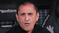 Ramón Díaz durante partida do Timão em Itaquera