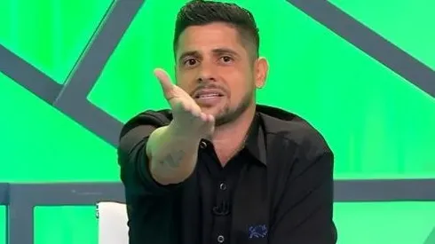 Cicinho, atualmente comentarista do Jogo Aberto. Foto: Reprodução/Arena SBT