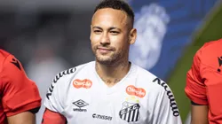 Neymar durante partida entre Santos e Atlético-MG, na Vila Belmiro, pelo Brasileirão.