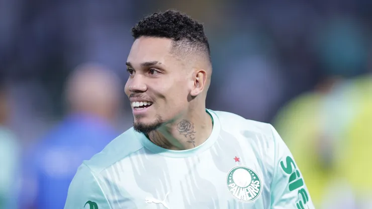 Paulinho durante aquecimento na Arena Barueri