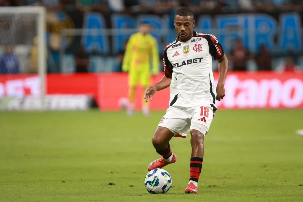 Uruguaio no confronto com o Grêmio. Foto: Maxi Franzoi/AGIF 