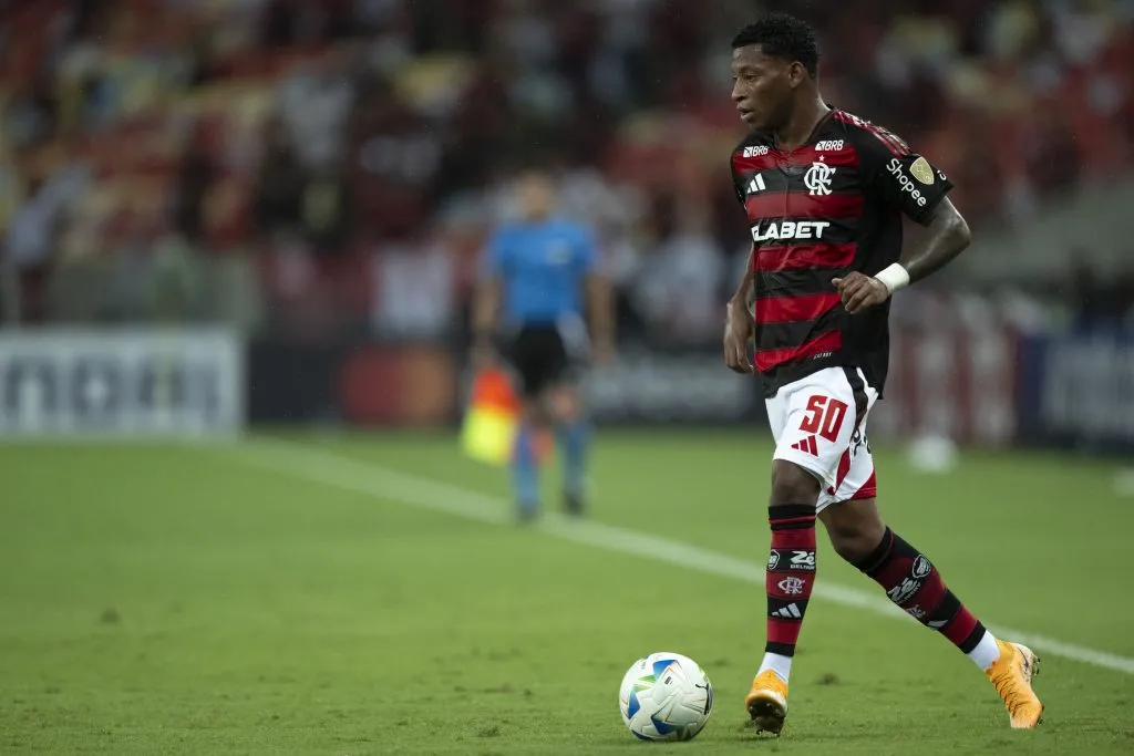 Gonzalo Plata em ação pelo Flamengo. Foto: Jorge Rodrigues/AGIF