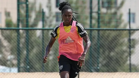 Hingredy, zagueira do Atlético Mineiro marca na estreia do clube no Brasileirão A2 e