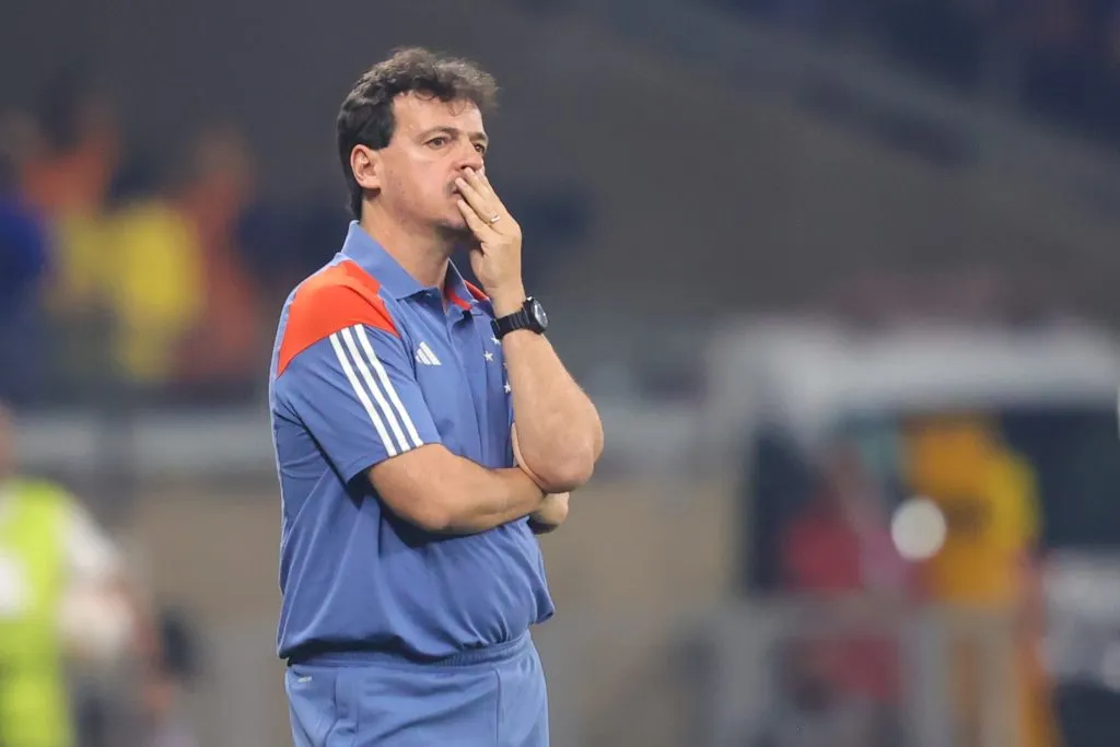 Diniz não teve sucesso na Raposa. Foto: Gilson Lobo/AGIF