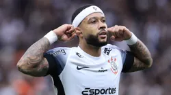 Memphis Depay teve boa atuação na vitória sobre o Sport. Foto: Marcello Zambrana/AGIF