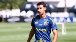 Gabriel Bontempo durante treino no CT Rei Pelé. Foto: Mauricio De Souza/AGIF