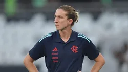 Treinador durante jogo do Campeonato Carioca