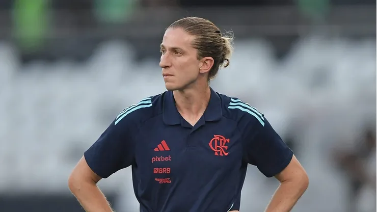 Treinador durante jogo do Campeonato Carioca
