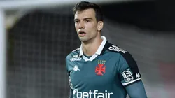 Léo Jardim goleiro do Vasco durante partida contra o Santos no estádio São Januário pelo campeonato Brasileiro A 2025.