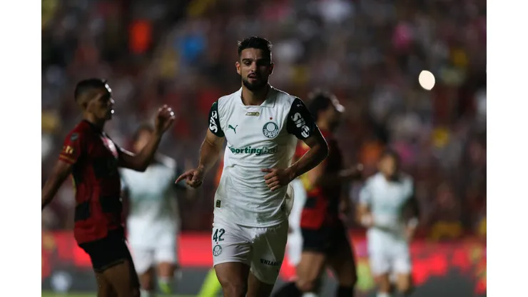 PE - RECIFE - 06/04/2025 - BRASILEIRO A 2025, SPORT X PALMEIRAS - Flaco Lopez jogador do Palmeiras comemora seu gol durante a partida entre Sport e Palmeiras na Ilha do Retiro em Recife (PE), pelo campeonato brasileiro A 2025. Foto: Marlon Costa/AGIF
