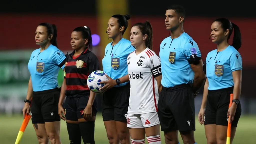 Lance durante a partida entre Sport e Flamengo na Ilha do Retiro, pelo Campeonato Brasileiro Feminino A1. Foto: Marlon Costa/AGIF