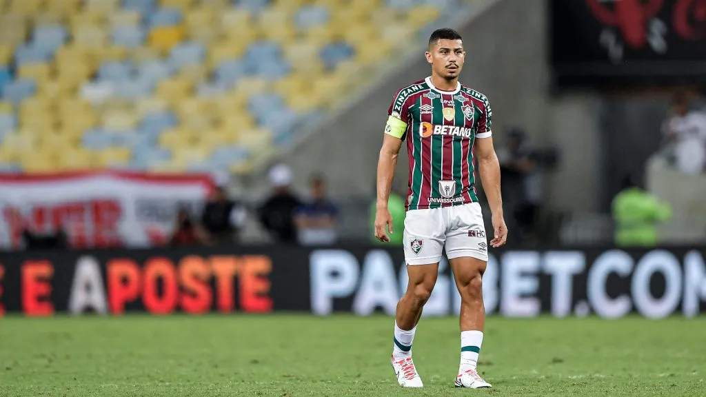 André em ação nas quatro linhas quando vestia a camisa do Tricolor das Laranjeiras. Foto: Thiago Ribeiro/AGIF.