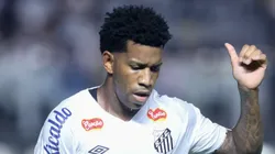 Gil não convence os torcedores santistas.