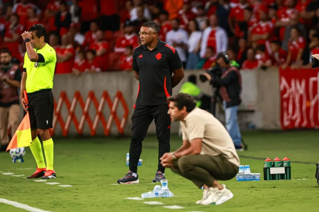 Roger Machado técnico do Internacional durante partida contra o Palmeiras – Foto: Maxi Franzoi/AGIF