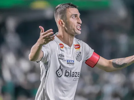 Santistas pedem saída de João Schmidt após mais uma derrota