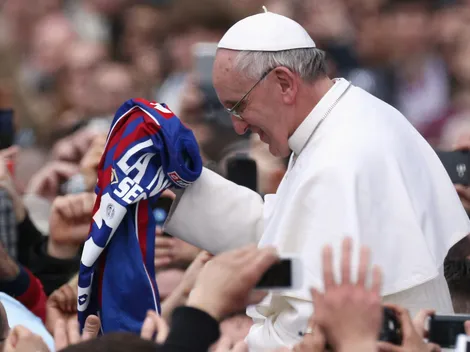 San Lorenzo homenageia Papa Francisco, torcedor de coração do clube