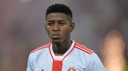 Vitão, zagueiro titular do Internacional