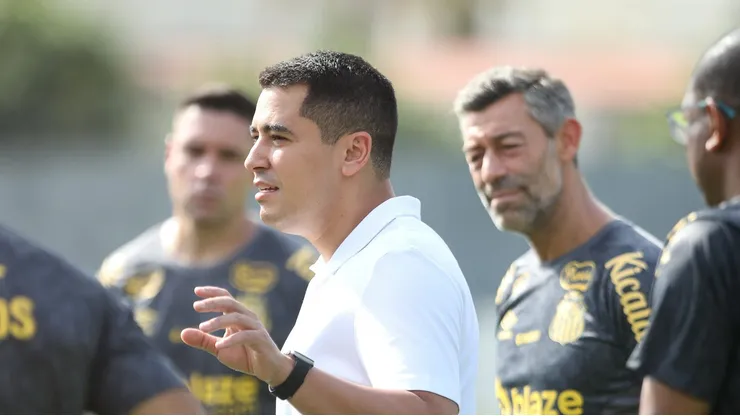 SP - SANTOS - 07/01/2025 - SANTOS, TREINO - Pedro Martins CEO do Santos durante treino no Centro de Treinamento CT Rei Pele, nesta terca feira (07).