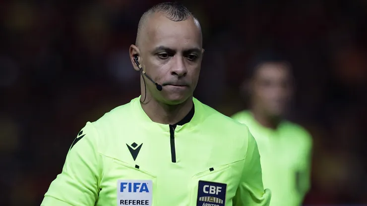 Wilton Pereira Sampaio não marcou penalidade.