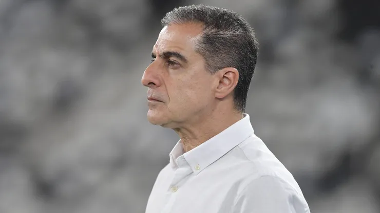 Renato Paiva, técnico do Botafogo, durante partida contra o Carabobo-VEN, pela CONMEBOL Libertadores. Foto: Thiago Ribeiro/AGIF.