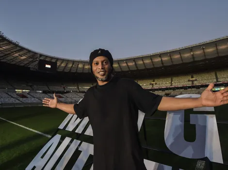 Ronaldinho: O mágico que conquistou o mundo com um sorriso e deixou sua marca no futebol para sempre