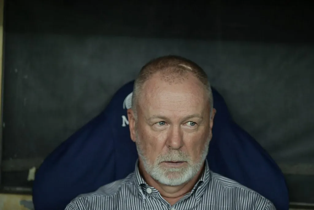 Mano Menezes voltará ao Grêmio – Foto: Thiago Ribeiro/AGIF