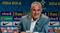 Treinador em coletiva, pela Seleção Brasileira