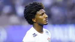 Talles Magno em ação pelo Corinthians - Foto: Marco Miatelo/AGIF