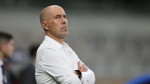 Treinador na derrota da Raposa na Copa Sul-Americana. Foto: Gilson Lobo/AGIF