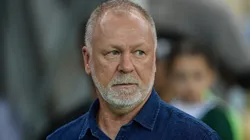 Mano Menezes foi anunciado oficialmente como novo treinador do Grêmio nesta segunda (21).