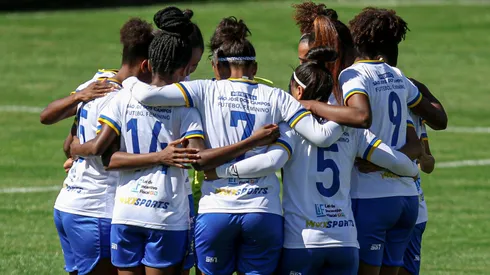 Jogadoras São José. Foto: Fernando Alves/AGIF