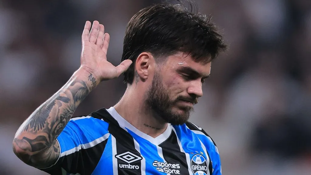 Nathan precisa mostrar serviço - Foto: Ettore Chiereguini/AGIF.