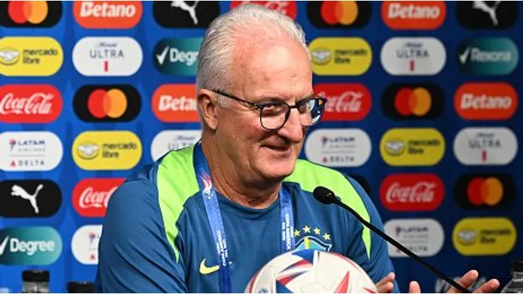 Dorival Júnior durante entrevista coletiva pela Seleção Brasileira na Copa América 2024. Foto: Candice Ward