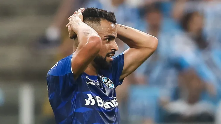 Maicon, ex-volante do Grêmio