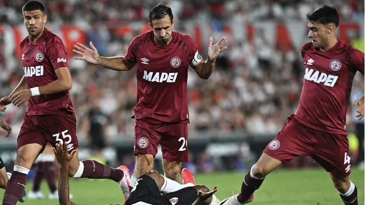 Lanús coloca invencibilidade de mais de dois meses a prova em São Januário (Photo by Rodrigo Valle)