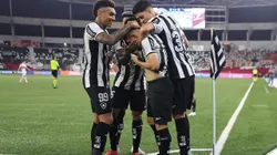 O Botafogo pega o Estudiantes, fora de casa, pela terceira rodada do Grupo A da Libertadores.