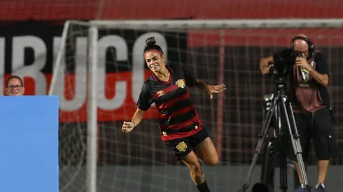 Jogadora do Flamengo. Foto: Marlon Costa/AGIF