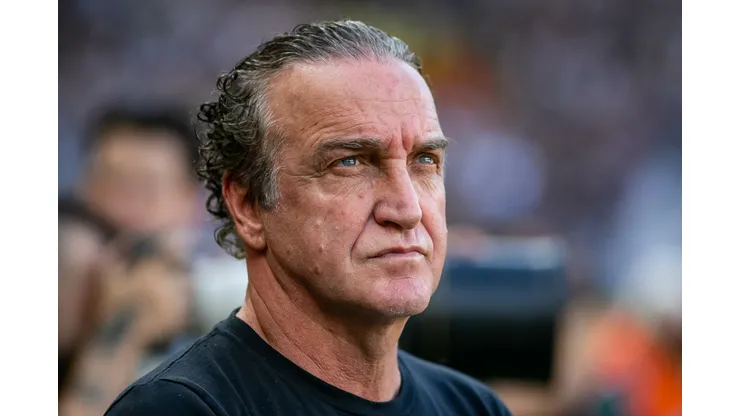 Cuca deixou jogadores em Belo Horizonte com estratégia de rodízio, mas também por ato de indisciplina