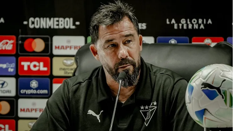 Pablo Sánchez durante entrevista coletiva após partida. Foto: X oficial LDU