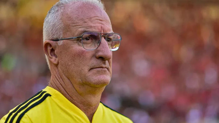 Dorival Júnior durante partida quando dirigia o Flamengo, contra o Fluminense, pelo Brasileirão 2022.