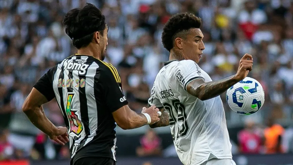 Botafogo e Atlético no Brasileirão Betano. Foto: Fernando Moreno/AGIF