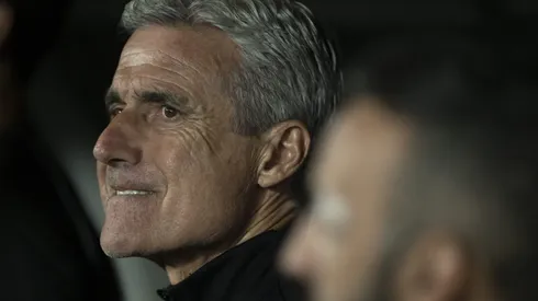 RJ - RIO DE JANEIRO - 27/06/2023 - LUIS CASTRO, TECNICO DO BOTAFOGO - Luis Castro, tecnico do Botafogo, no Engenhao, na temporadas de 2022 e 2023. Durante