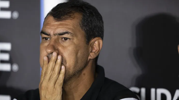 Fábio Carille segue pressionado no Vasco após empate na Sul-Americana - Foto: Jorge Rodrigues/AGIF